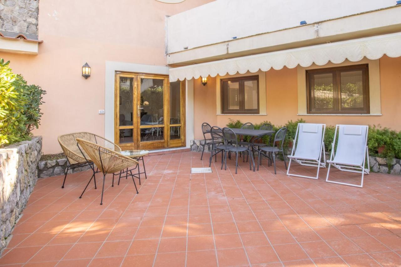 Country Life Relais Apartman Massa Lubrense Kültér fotó